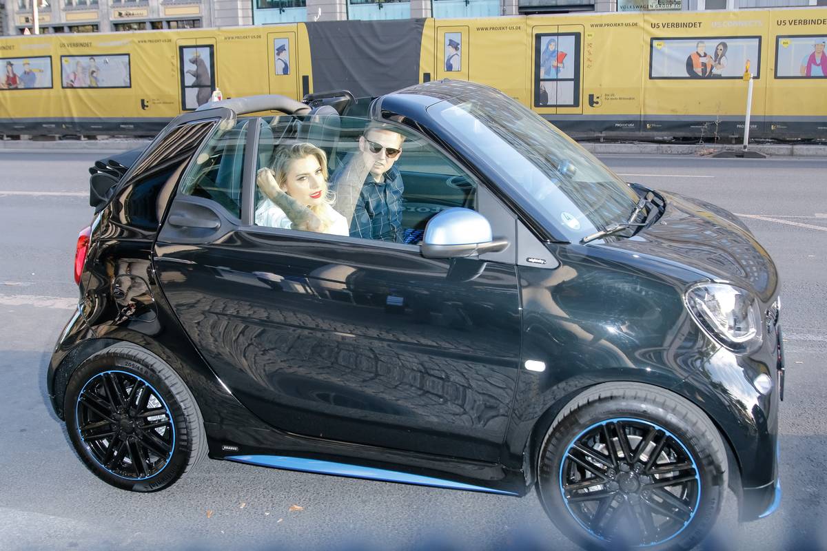Smart Celebrates 20th Anniversary With Pop Up Store In Berlin