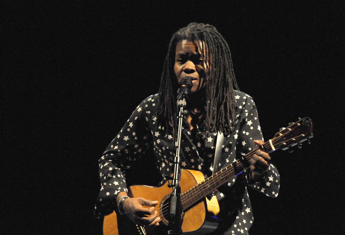 Tracy Chapman Performs At The Hammersmith Apollo