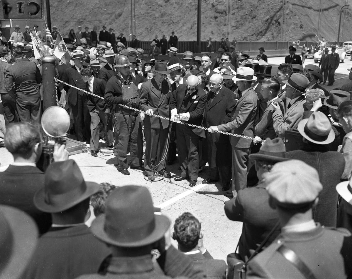 GoldenGateBridgeHistorics