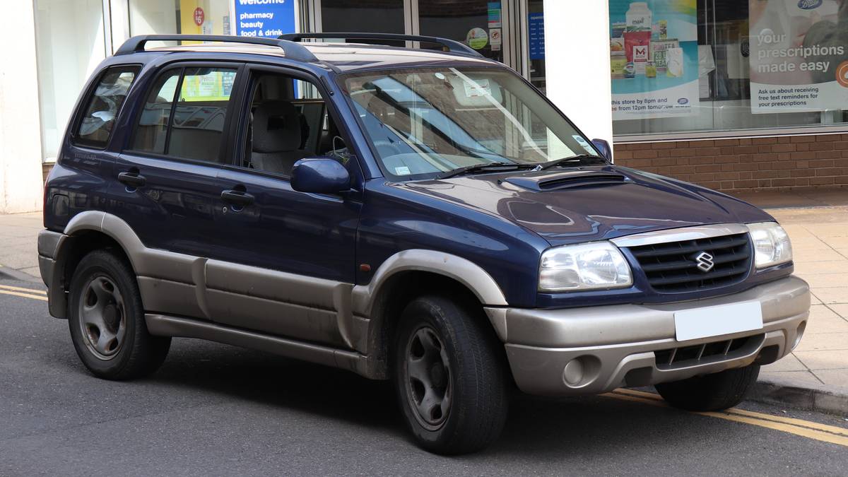 2002_Suzuki_Grand_Vitara_TD_2.0