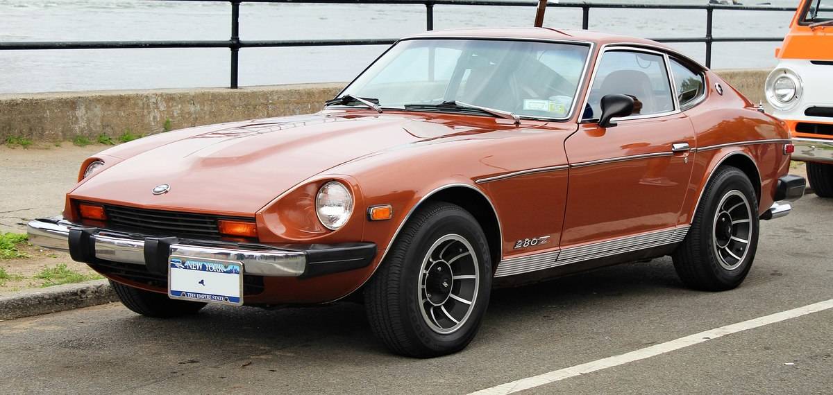 2560px-1976_Datsun_280Z,_front_6.16.19