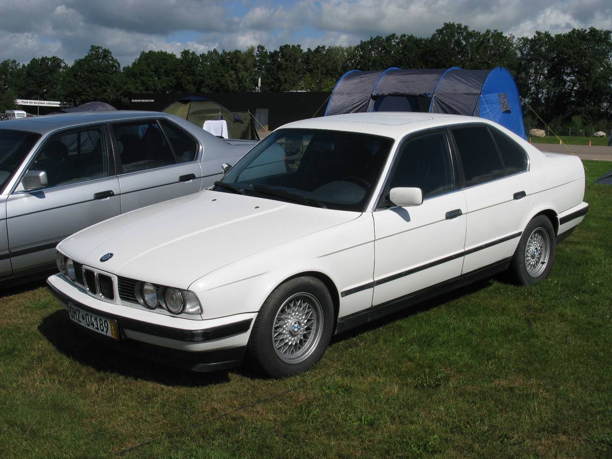 BMW_5_Series_E34_(7719228556)