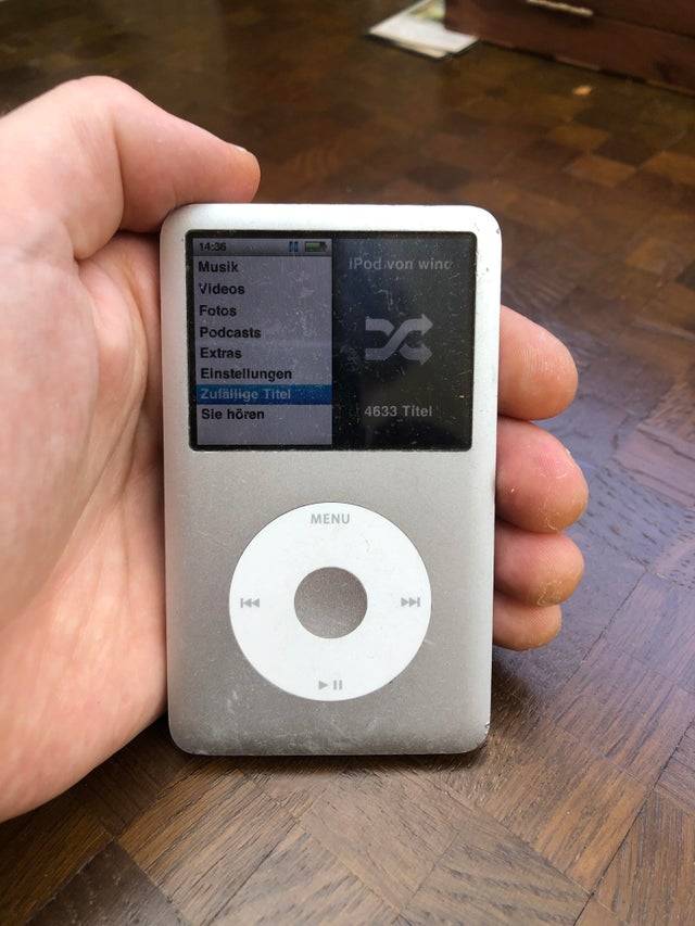silver ipod
