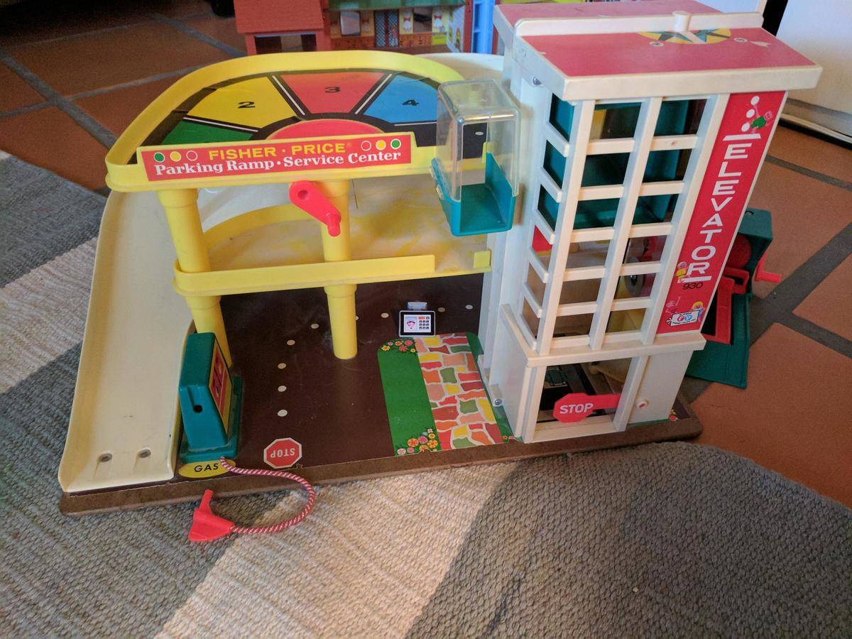 little people garage set