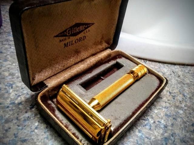 gold razor