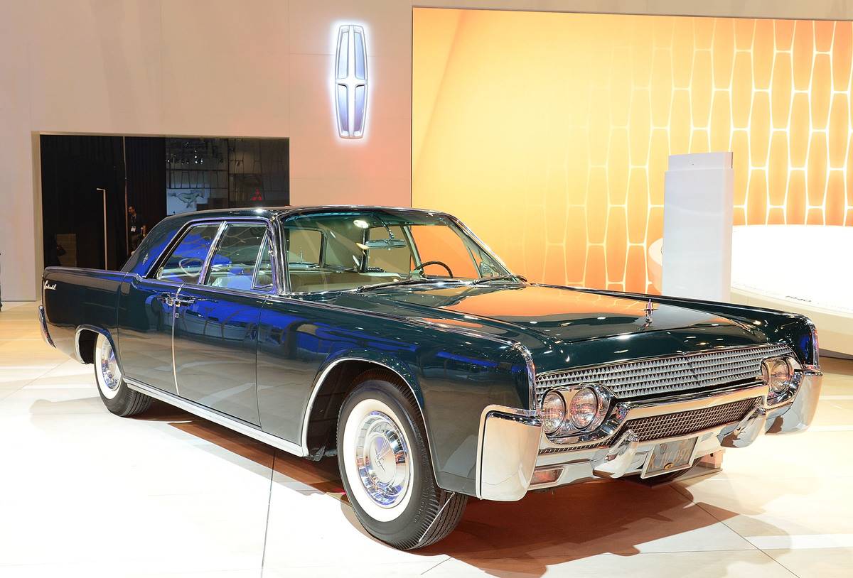 Lincoln's Heritage On Display At Los Angeles Auto Show, Press Day