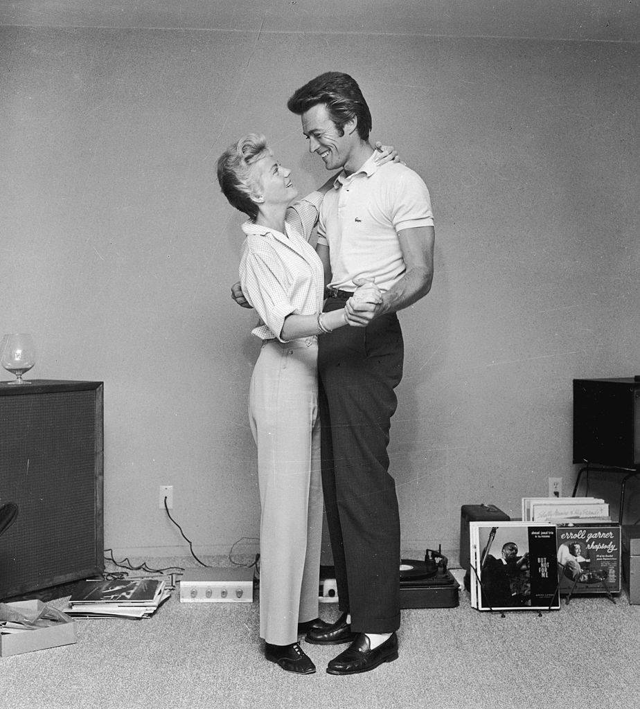 clint eastwood dancing with maggie eastwood in their living room