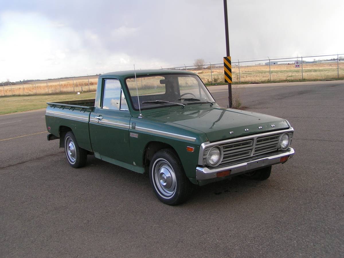 Ford_Courier
