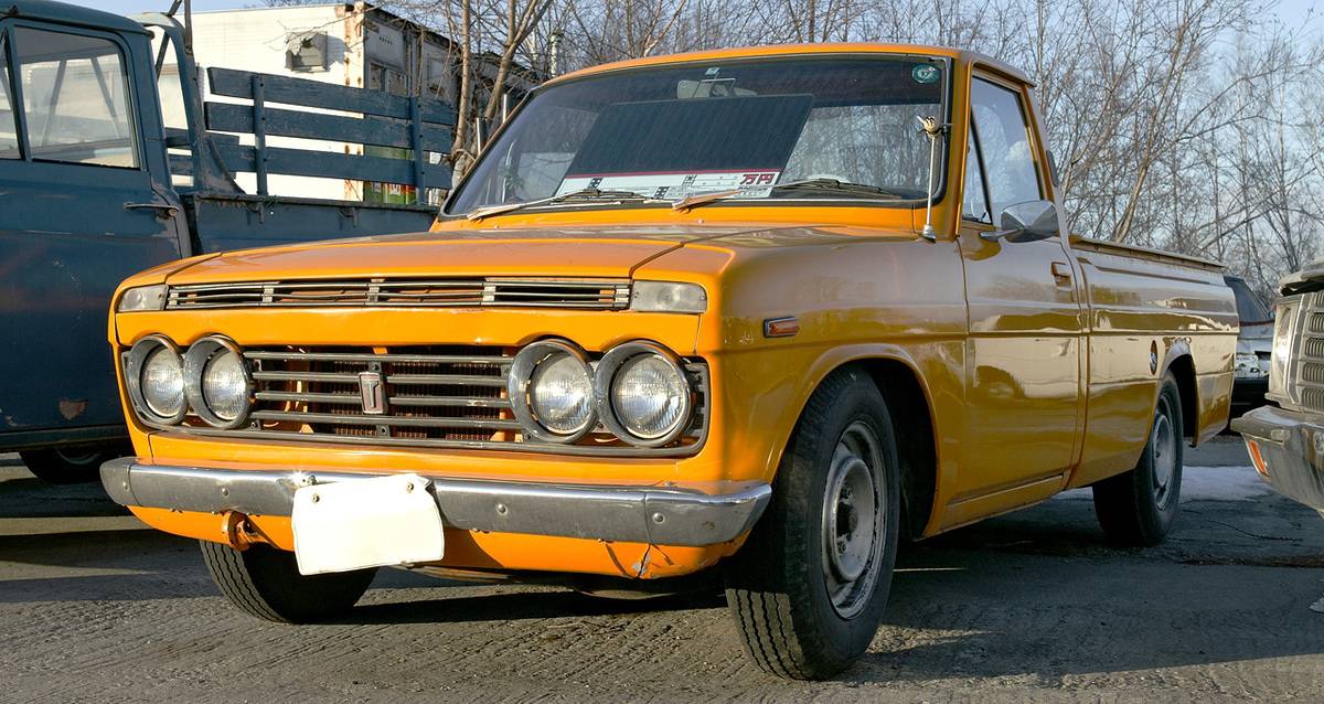 Toyota_Hilux_N10_001
