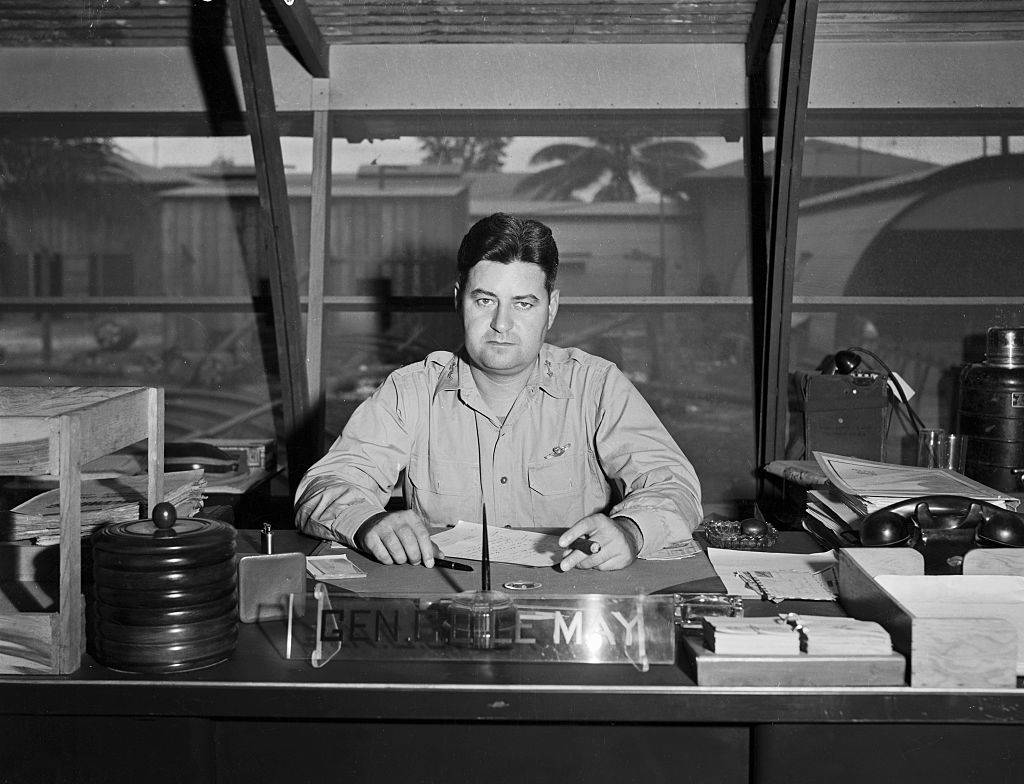 curtis lemay in his office