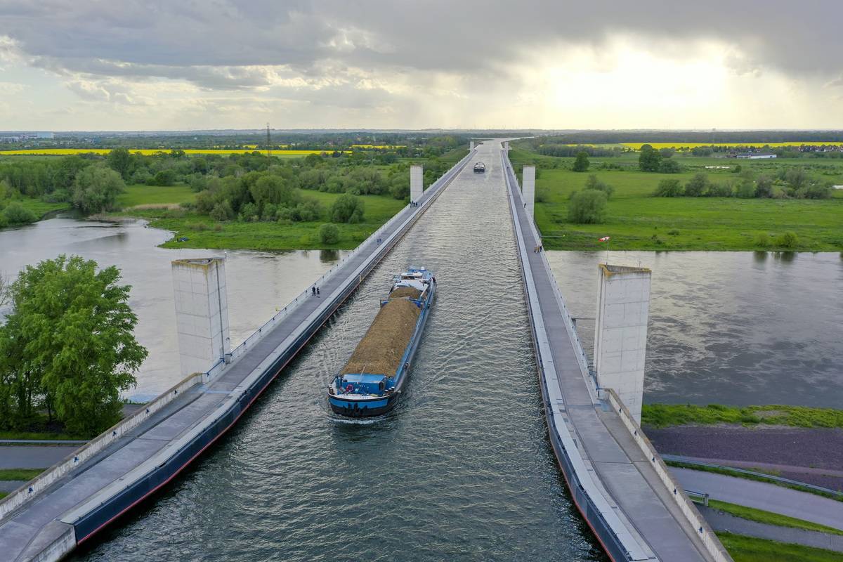 Magdeburg waterway junction