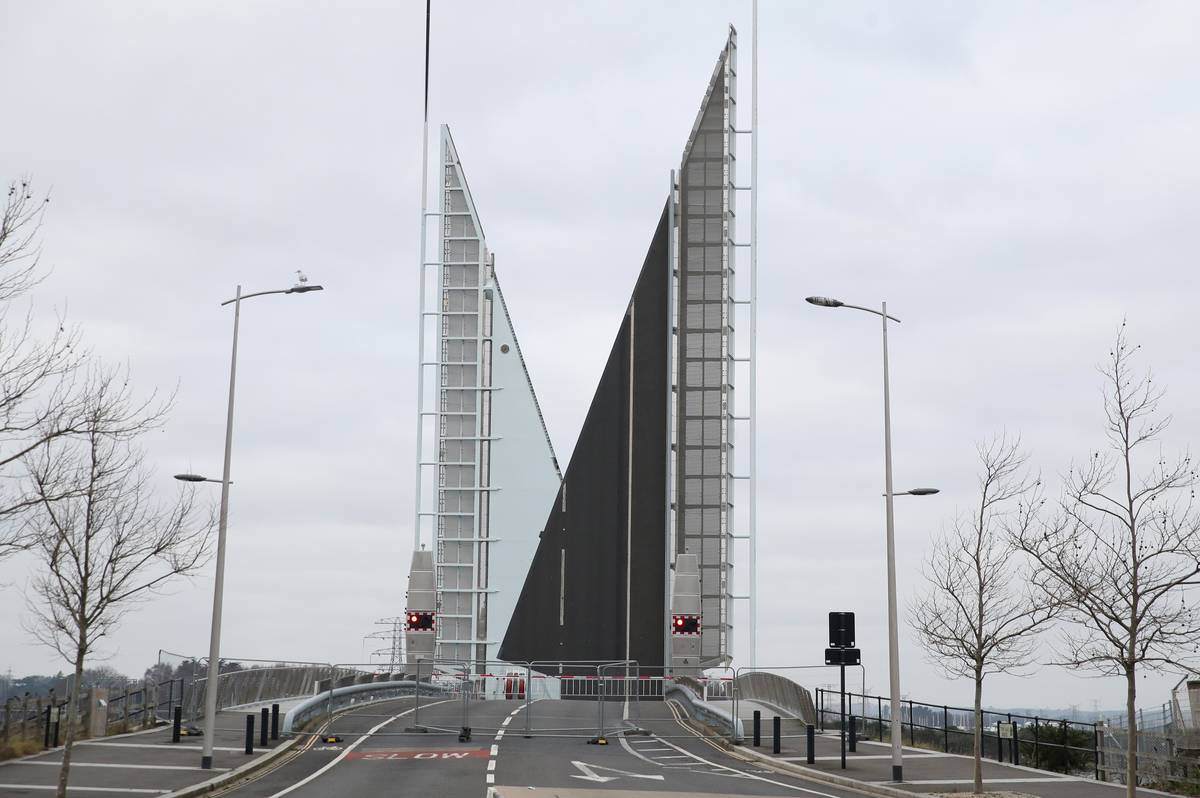 Poole Twin Sails bridge