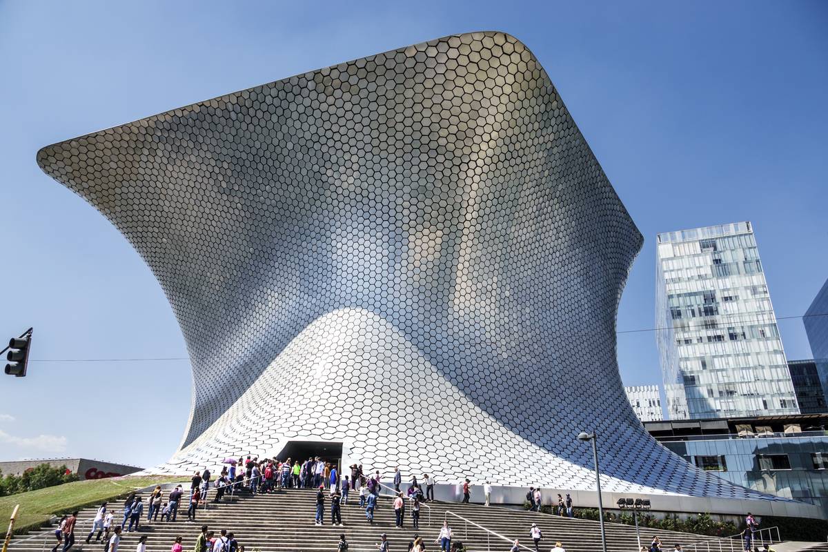 The exterior of the Soumaya Museum