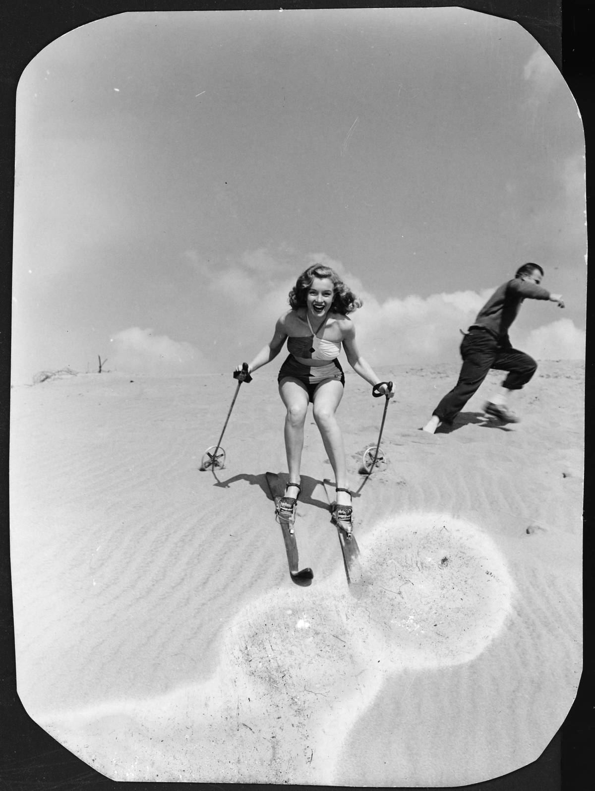 Marilyn On Skis