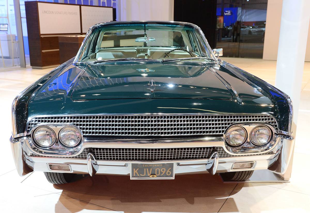 Lincoln's Heritage On Display At Los Angeles Auto Show, Press Day