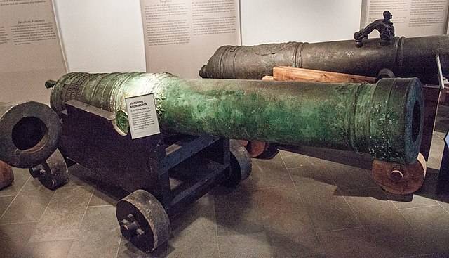 640px-Cannons_of_the_Kronan-2