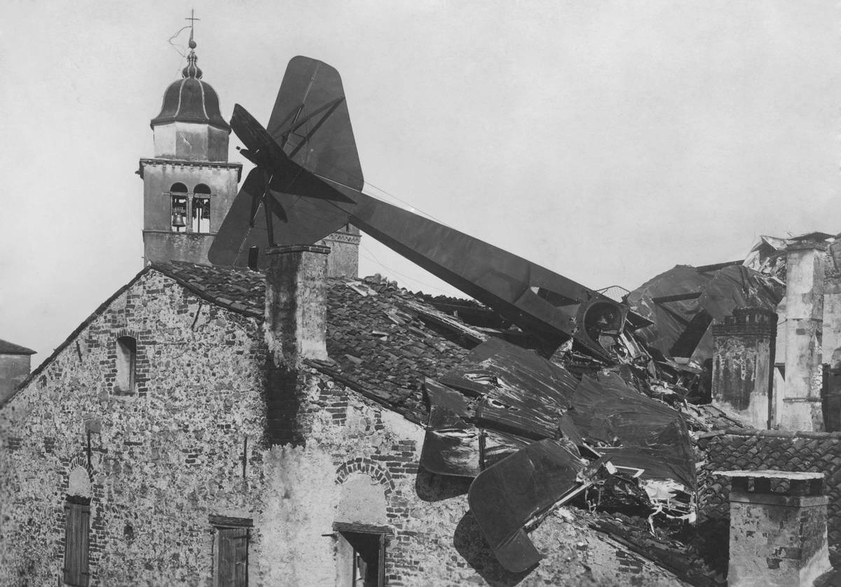 Italy. Veneto. asolo. austrian airplane shoot down. 1915-1918