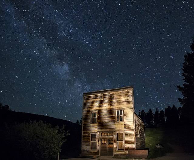 640px-Garnet_Ghost_Town,_Montana_(15018371394)