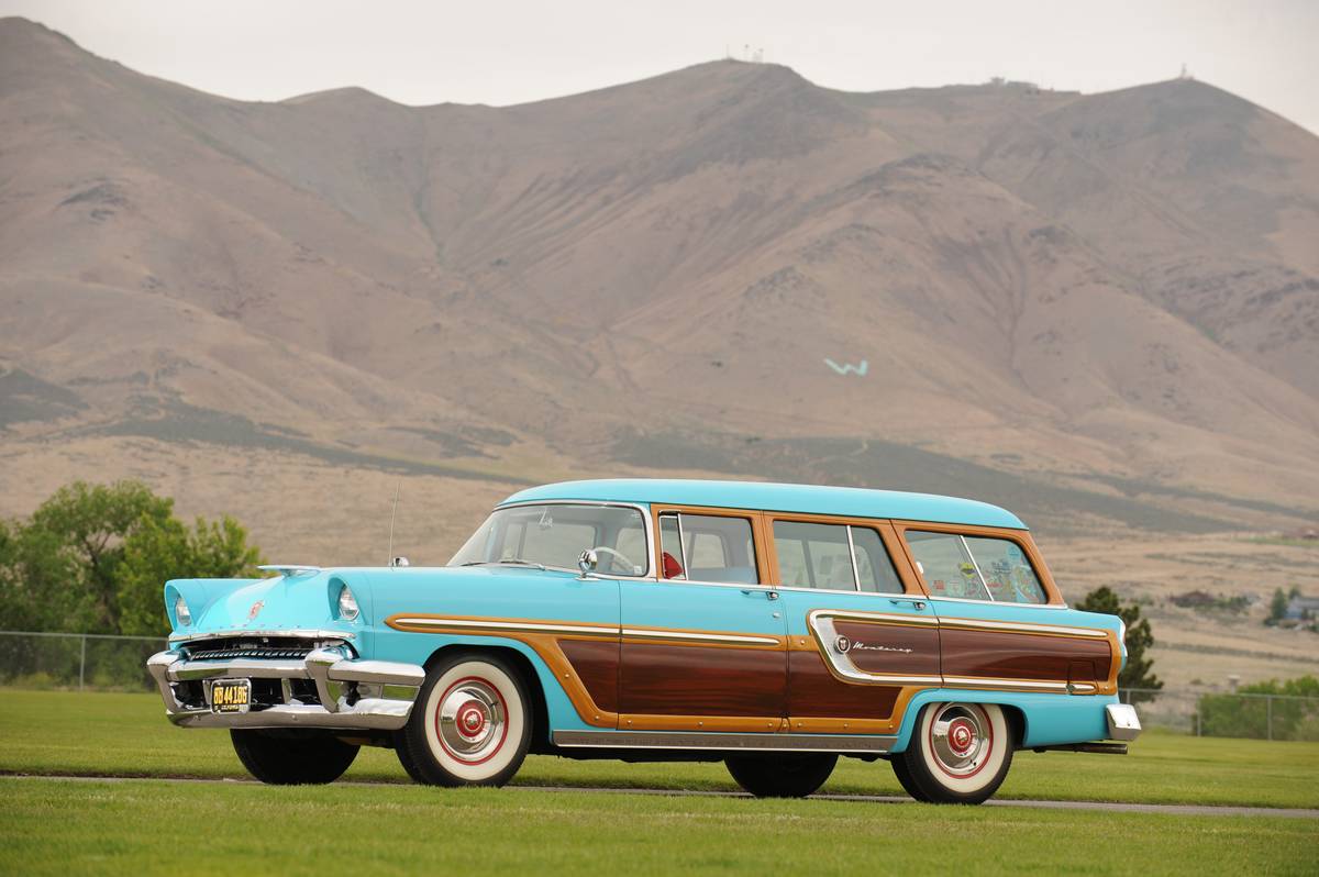 Mercury Monterey station wagon 1955