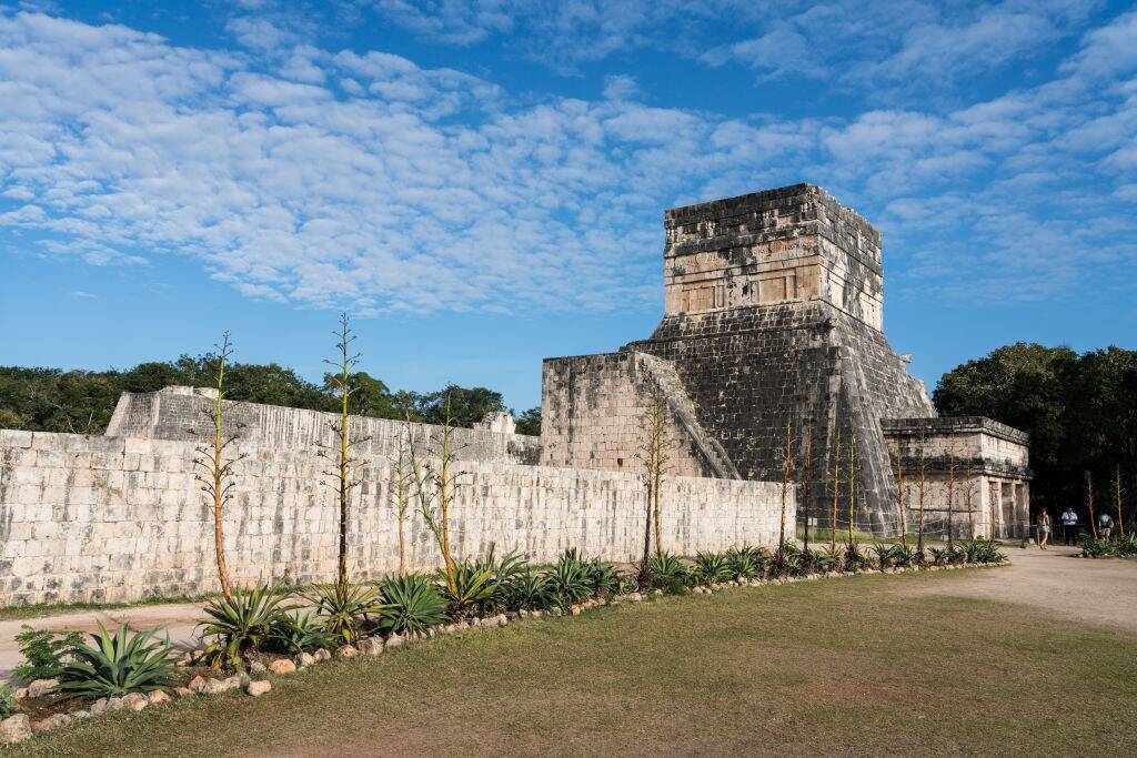 Mayan city walls