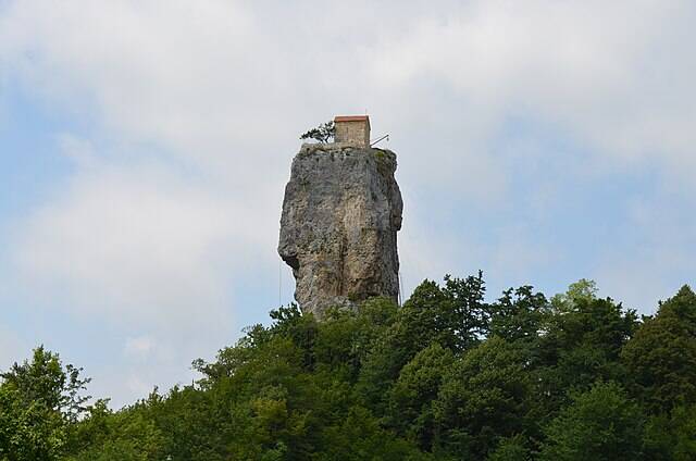 Katskhi_Pillar2