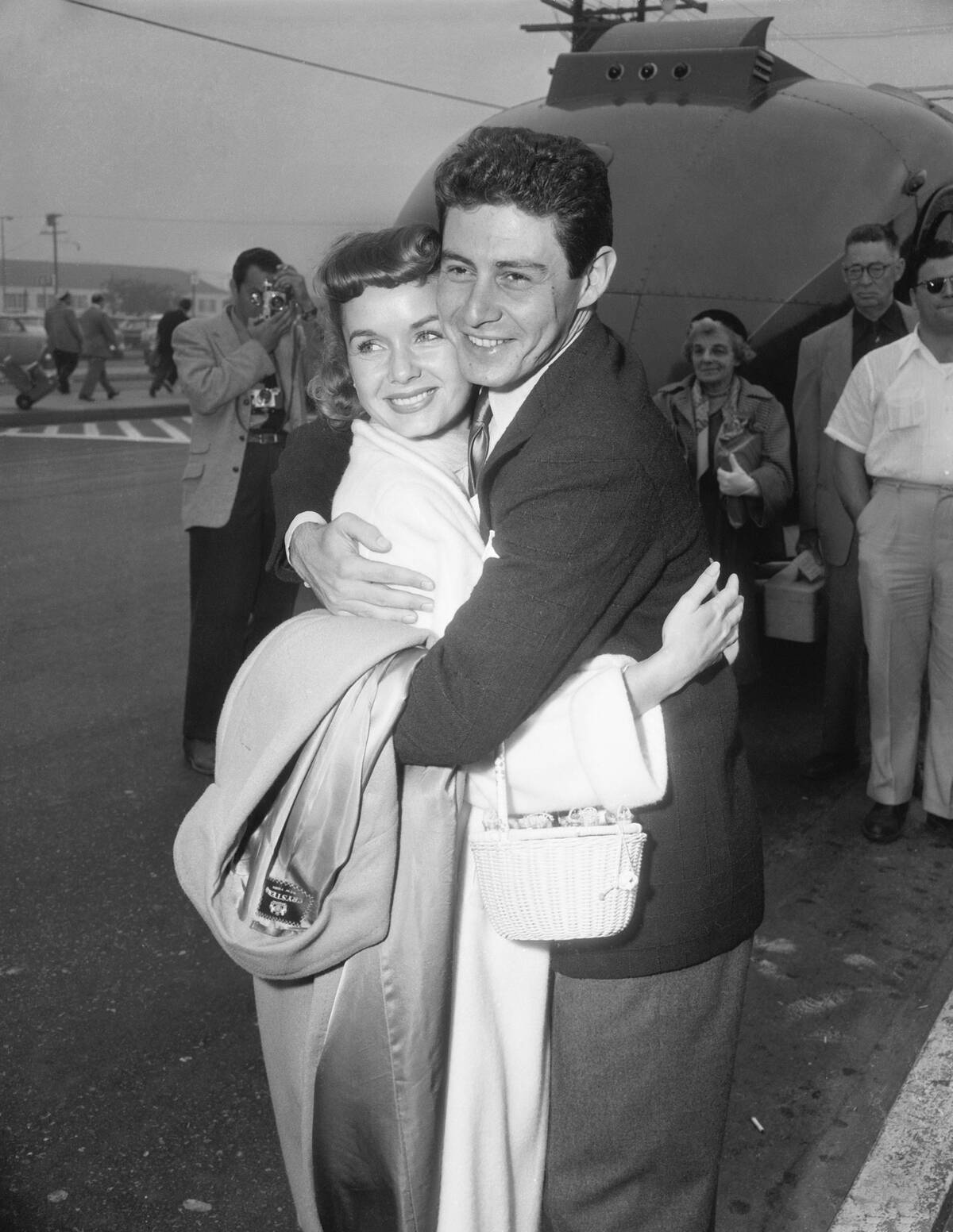 Eddie Fisher and Debbie Reynolds Embracing