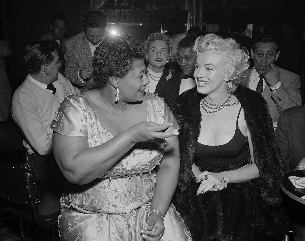 Ella Fitzgerald talking to Marilyn Monroe