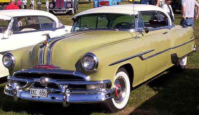 Pontiac_Chieftain_Catalina_1953