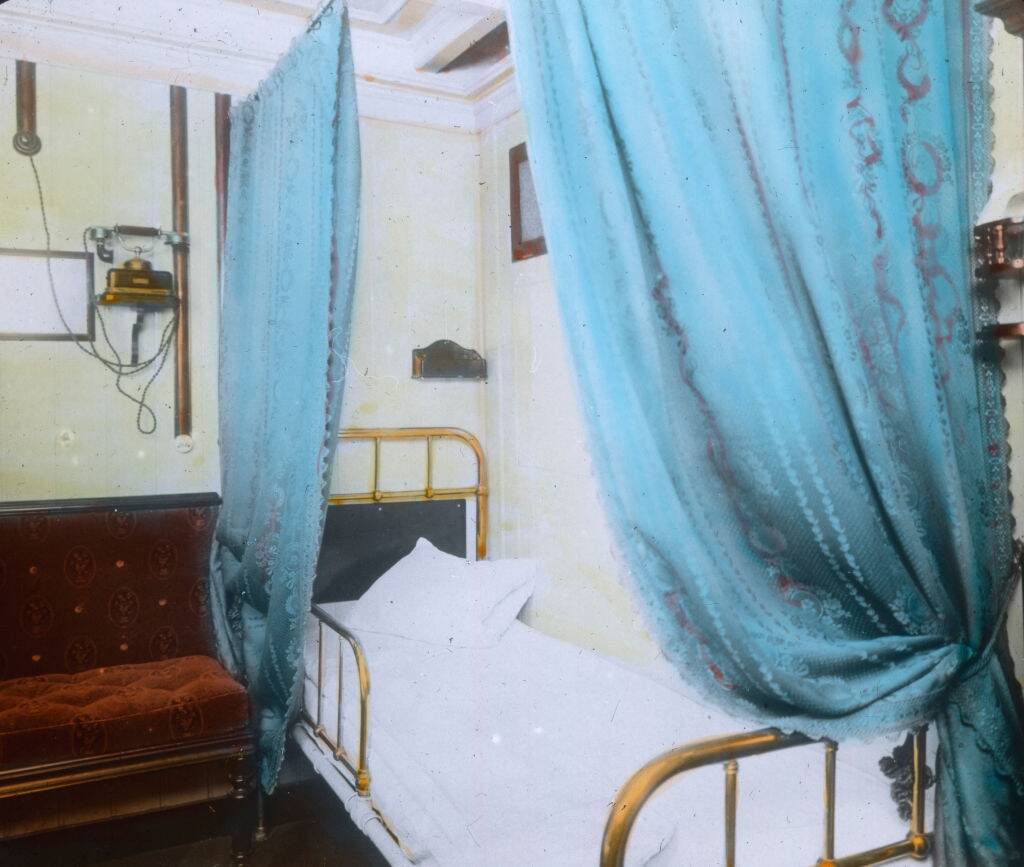 Sleeping cabin on board of the Titanic