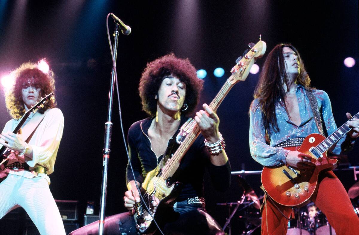 Photo of Scott GORHAM and Brian ROBERTSON and Phil LYNOTT and THIN LIZZY