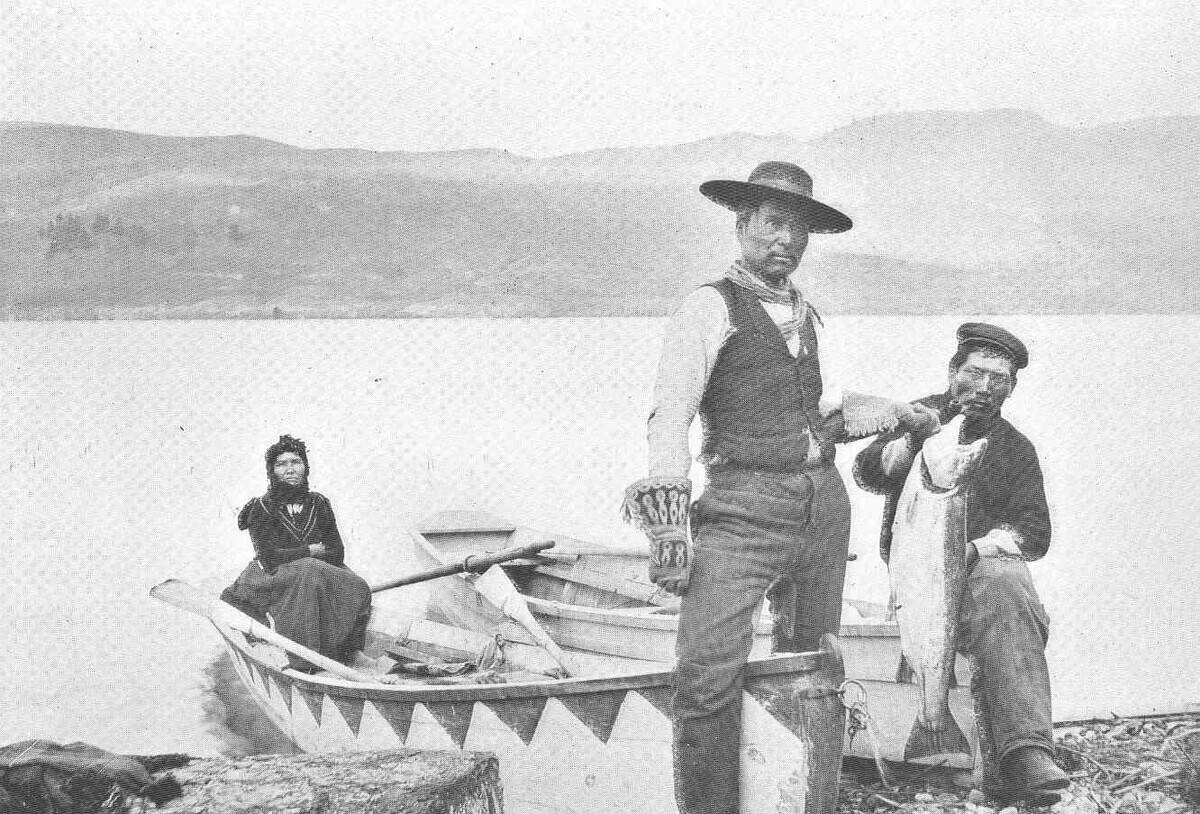 Okanagan_Lake_Indian_fishermen