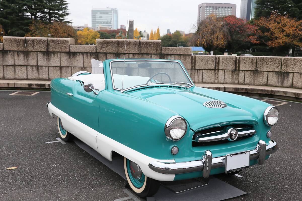 Owners Show Off Classic Cars In Autumn Tokyo
