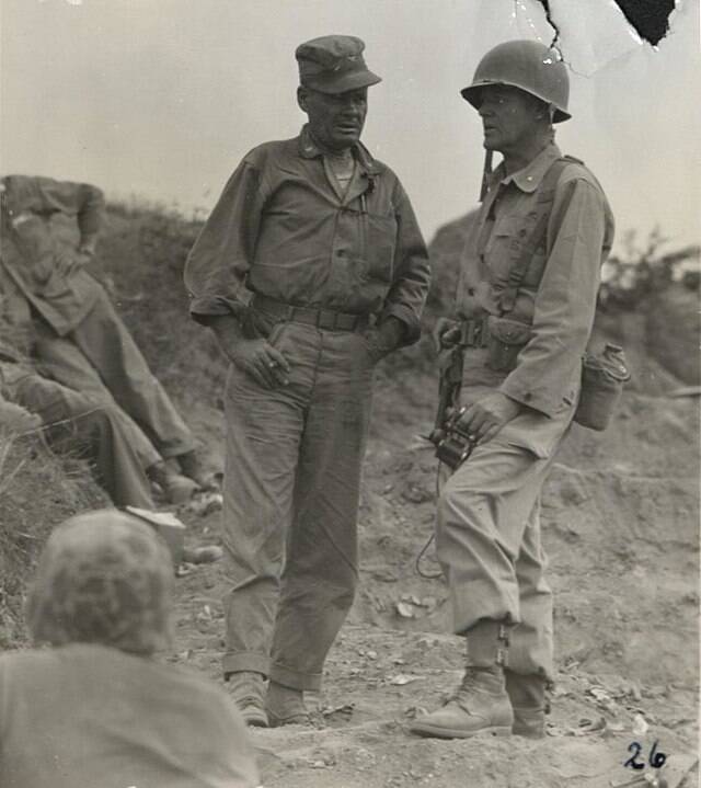 640px-Lewis_Puller_and_Edward_Craig,_25_September_1950_(15308466174)
