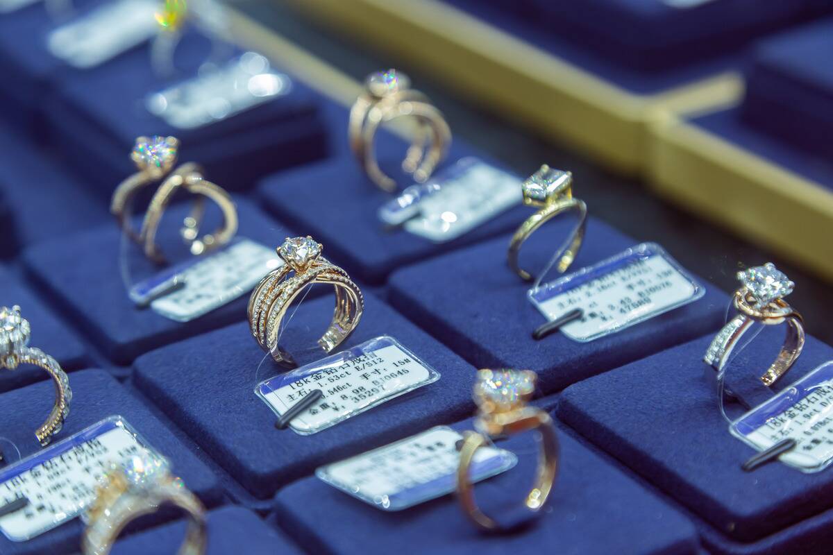 China Zhengzhou Lab-Grown Diamond Industry
