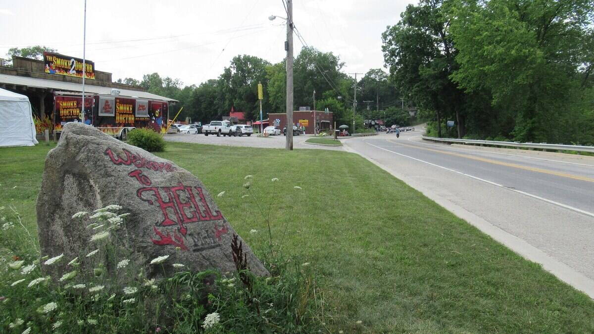 Hell,_Michigan_(July_2023)