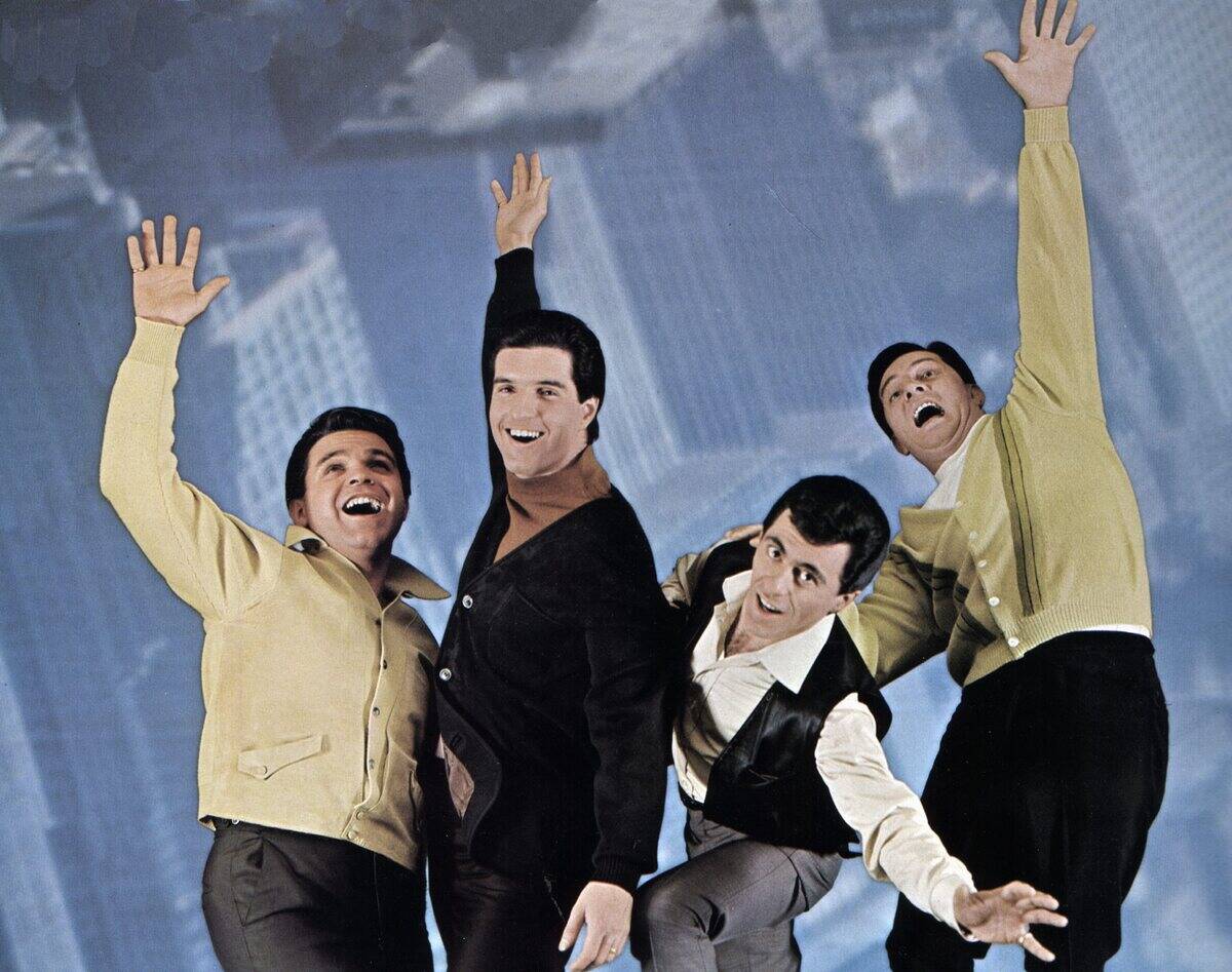 Photo of Frankie VALLI and FOUR SEASONS