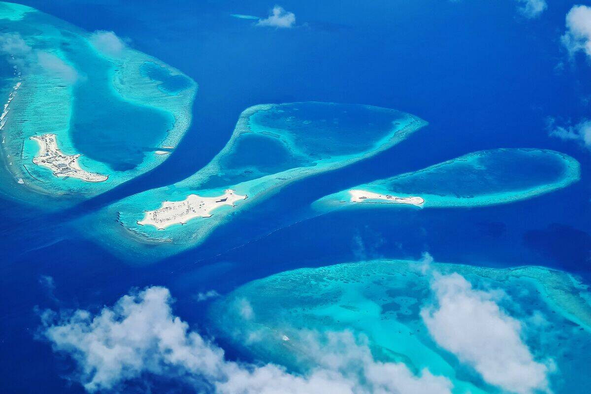 TOPSHOT-MALDIVES-LIFESTYLE-TOURISM
