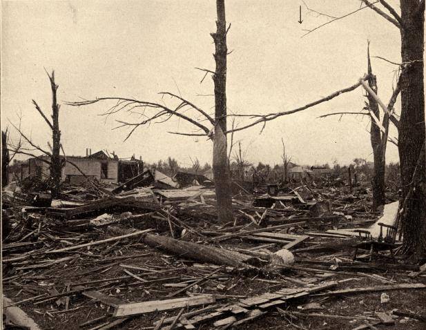 Mattoon_Illinois_tornado_damage2