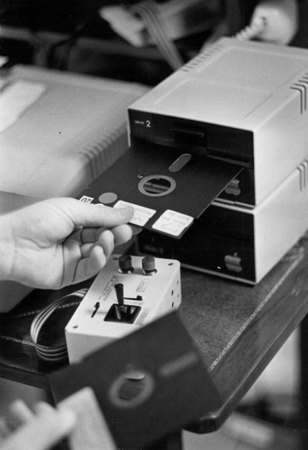 freb-27-1982-mar-7-1982-floppy-disk-is-key-information-storage-component-25537