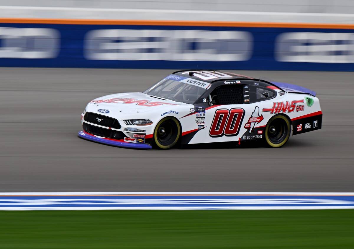 AUTO: OCT 13 NASCAR Xfinity Series Playoff Alsco Uniforms 302