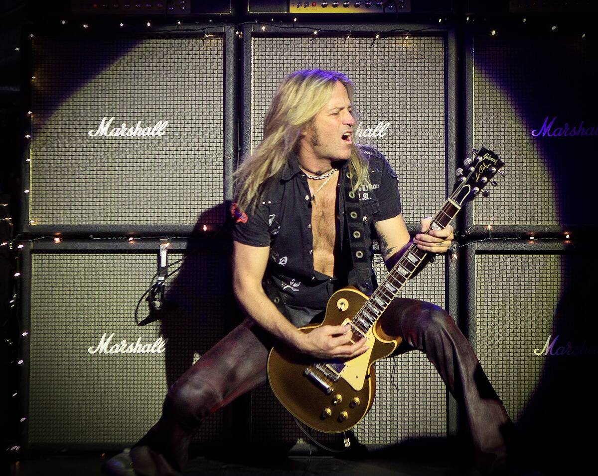 WhiteSnake Perform at The Forum