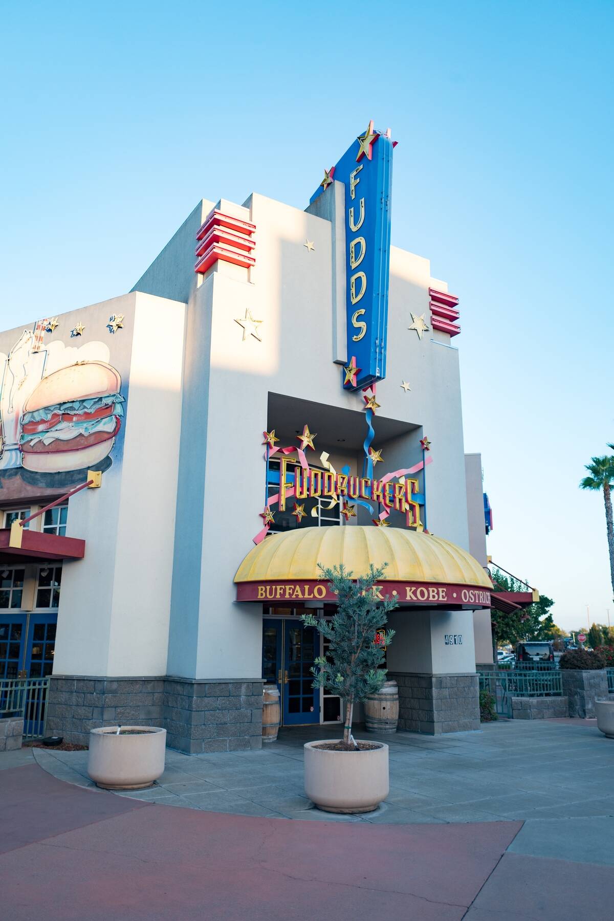 Fuddruckers