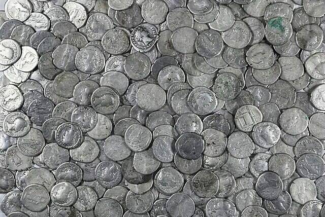 02020_Hoard_of_Roman_silver_coins_from_Cichobórz