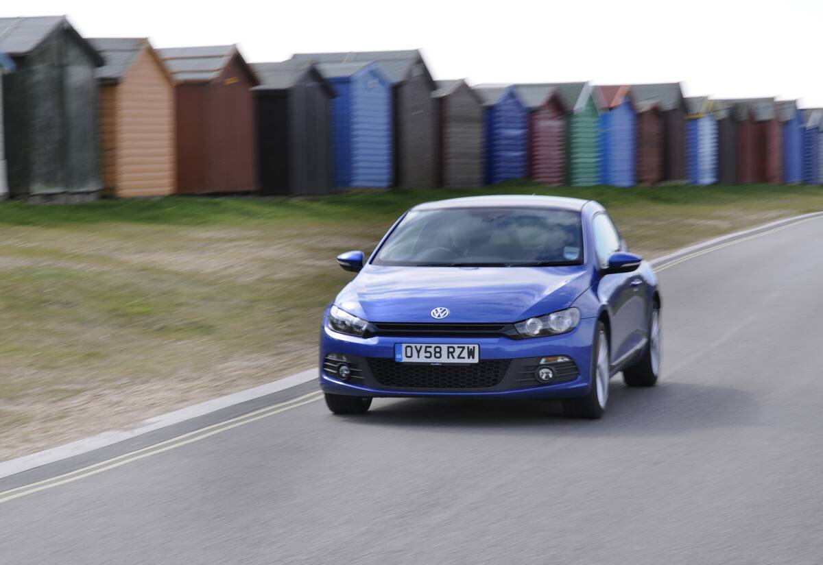 2009 Volkswagen Scirocco 2