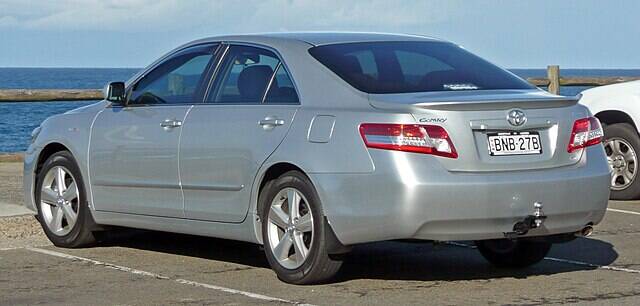 2010_Toyota_Camry_(ACV40R_MY10)_Touring_sedan_(2010-05-19)