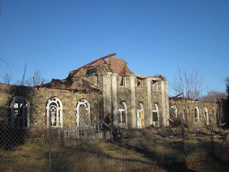 800px-Letchworth_Village_building_Dec_11