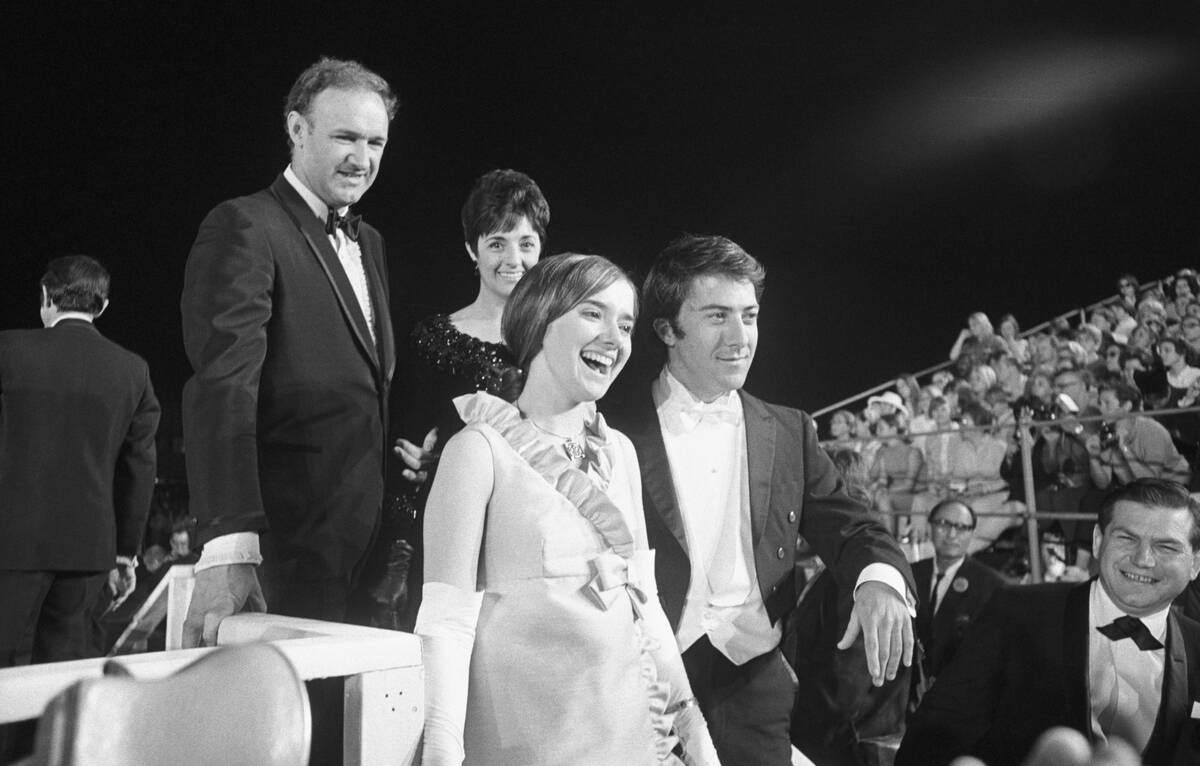 Dustin Hoffman and Gene Hackman at Academy Awards