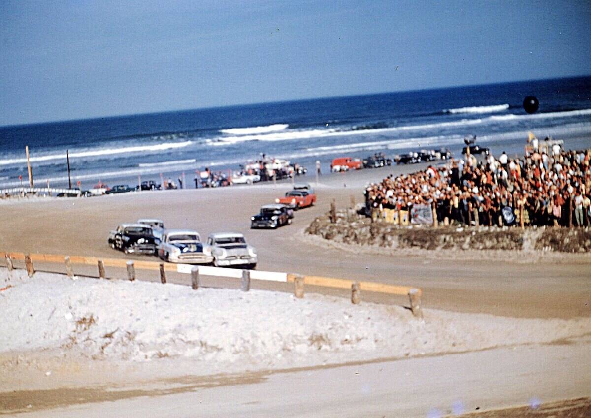 Grand National Stock Car Race On Daytona Beach