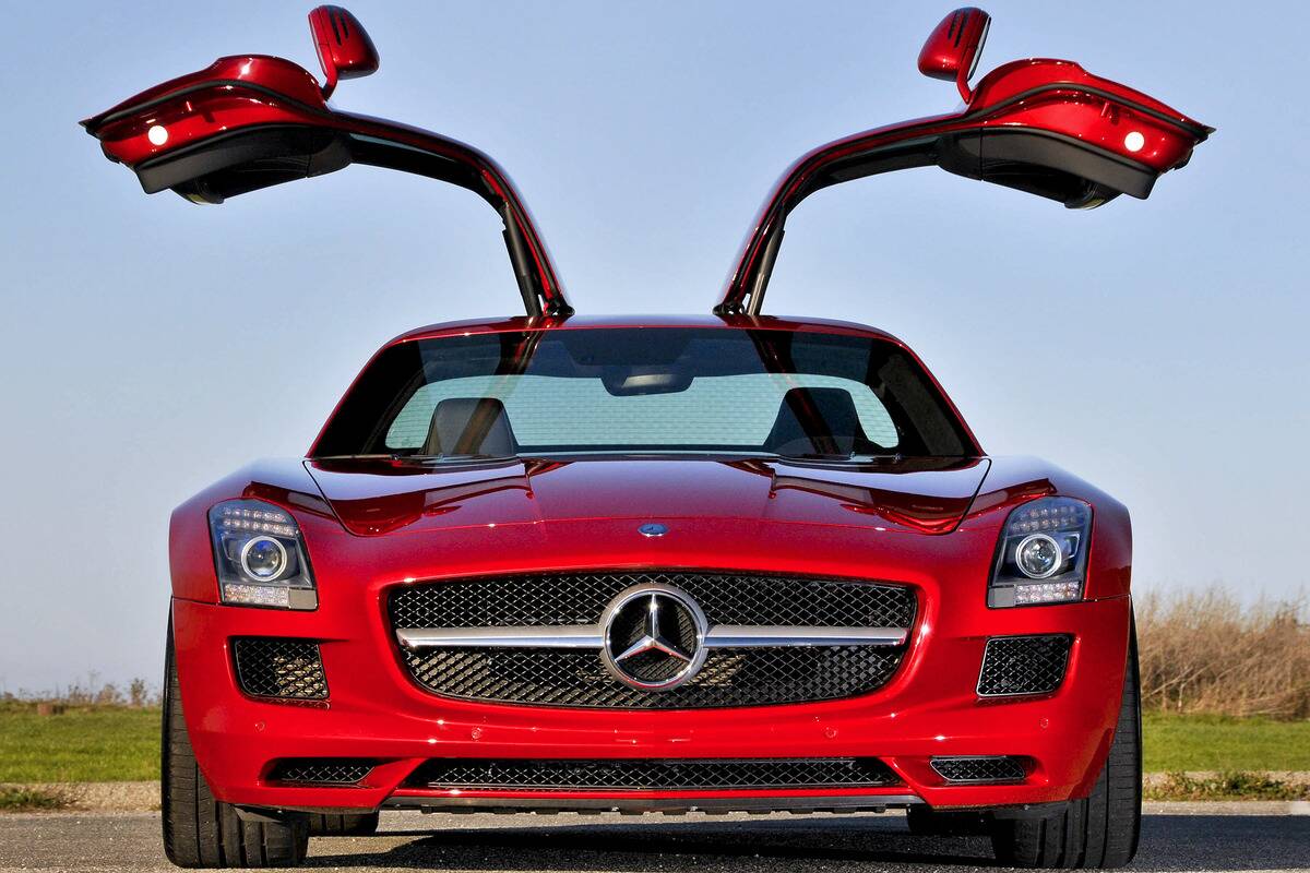 Mercedes Benz SLS AMG Test Drive