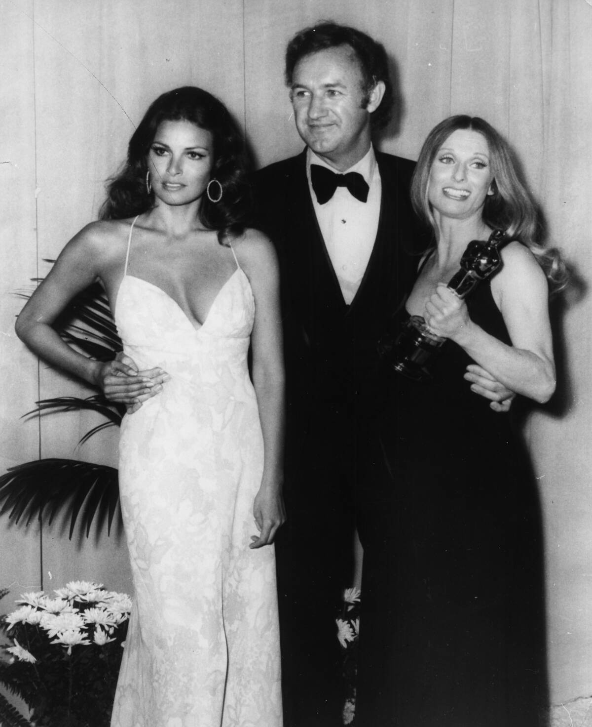 Raquel Welch, Gene Hackman And Cloris Leachman